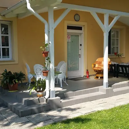 Patricia With Garden Apartment *