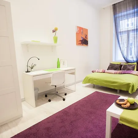 Apartament Downtown Szent Istvan