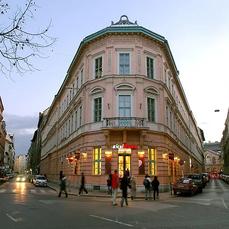 Central Budapest Apartment Appartamento Budapest