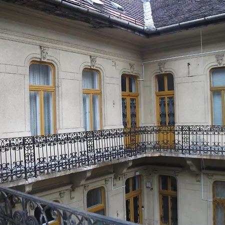 Hostel Klauzál Budapeşte