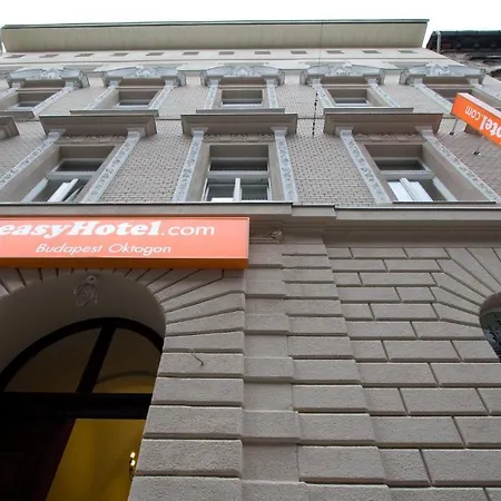 Easyhotel Oktogon 3* Budapeşte