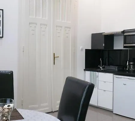 Apartment Vaci Street Downtown