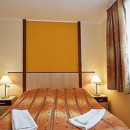 بريميوم أبارتمنت هاوس 3* بودابست