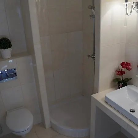 Julia's Budapest