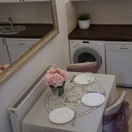 Julia's * Budapest
