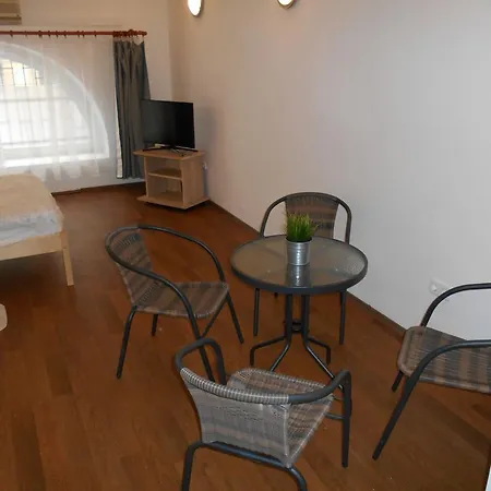 Apartman Voeroesmarty Apartment Budapest