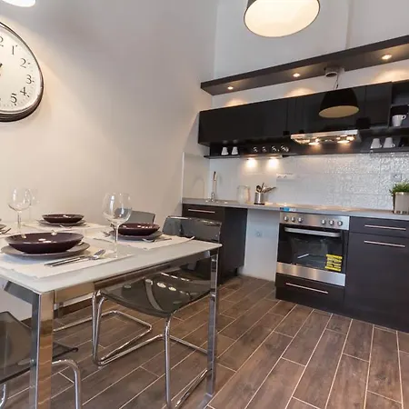Luxury By Hi5-varoshaz * Budapest