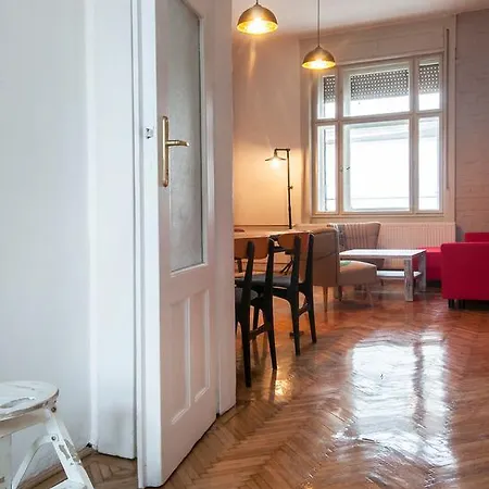 Lägenhet Stylish Downtown Budapest