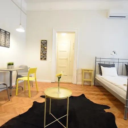 Standard By Hi5 - Chainbridge Apartamento Budapest