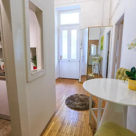 Deak Ferenc Square Fashion Apartamento