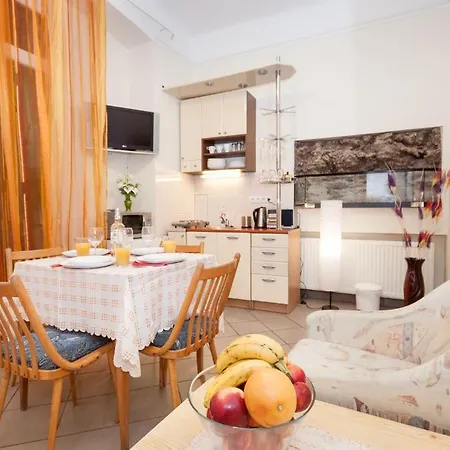 Apartment Like - Opera *