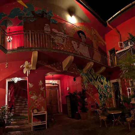 Santico Art And Отель 2*
