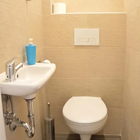 Appartamento Two Bedroom At Bajcsy Budapest