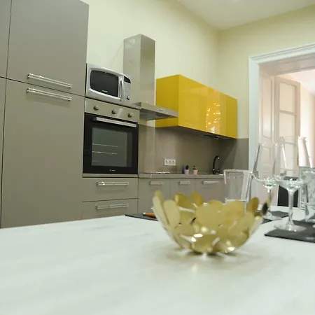 Budapesteasyflat Oktogon Lux * Budapest