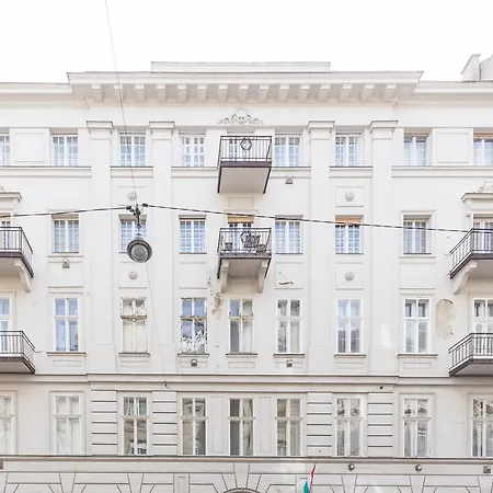 Real Zoltan Ii. * Budapest