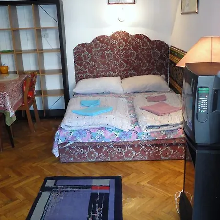Garibaldi 5 & Apartmán Budapešť