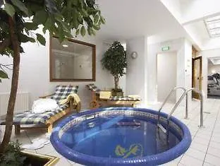Millennium Court, - Marriott Executive 4* Budapeste