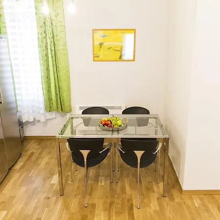 New Modern Homes Rakoczi 57 Apartment