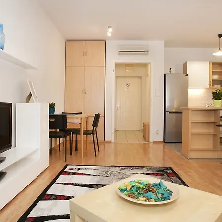 Gabriella In The Downtown. Appartement *