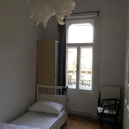 Klauzál Hostel *