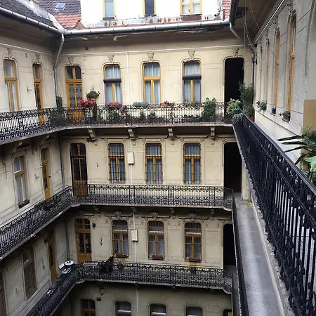 Hostel Klauzál