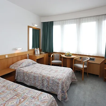 Hotel Budapest Отель Будапешт