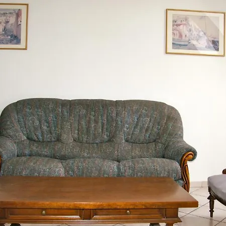 Apartment Orczy Apartman