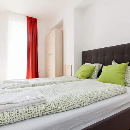 Apartman Maple Tree Budget *