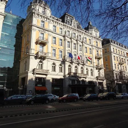 Erzsebet Boulevard