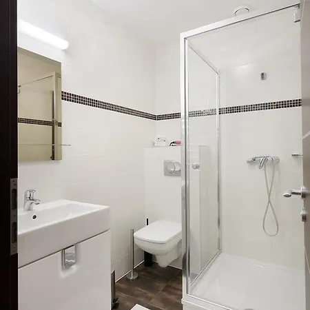 Paulay Downtown 4*
