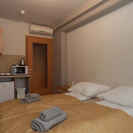 Han Anva House *