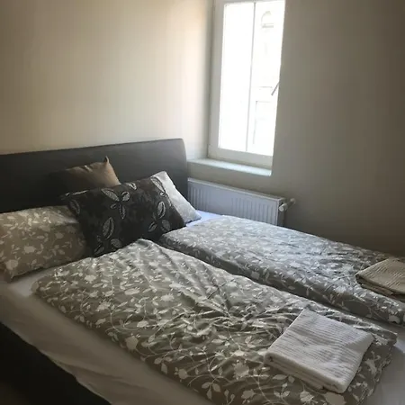 Gozsdu Glamour
