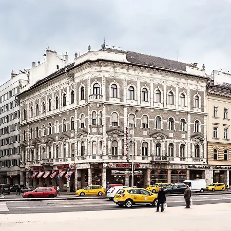 Sous44 Hotel