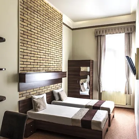Sous44 3* Budapest