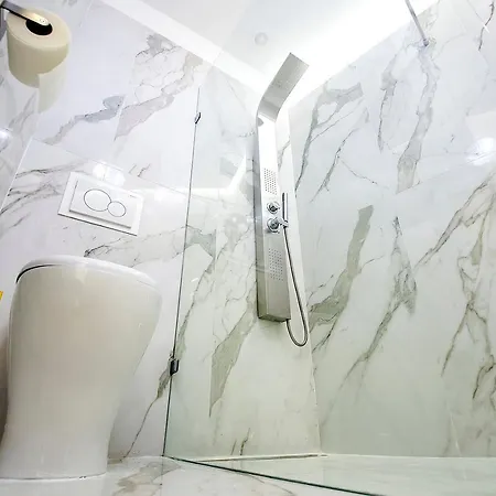 Apartment Jacuzzi Sinagoga View