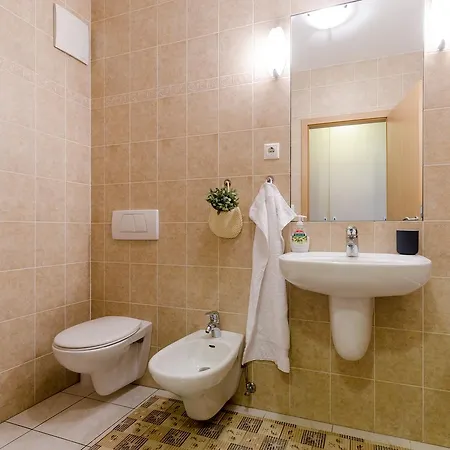 Sweet At The Danube With Wellness Apartment
