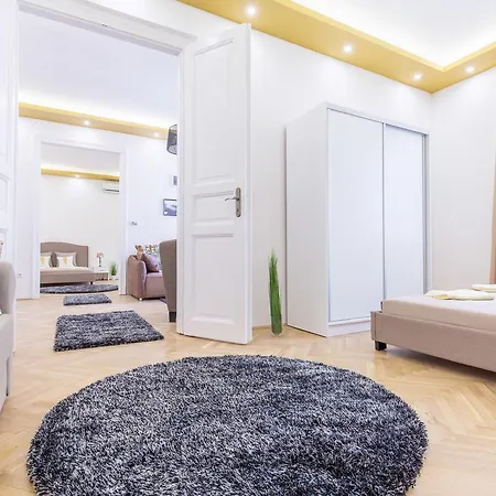 Apartment Real Zoltan