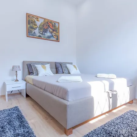 Real Zoltan Apartment