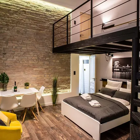 Very Stylish And Fresh In The Center Budapeşte