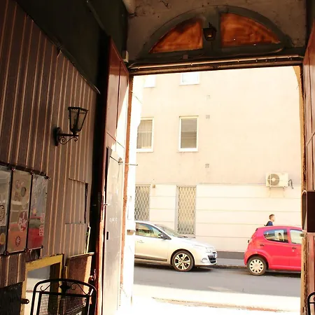 'la Boheme' Hostel *