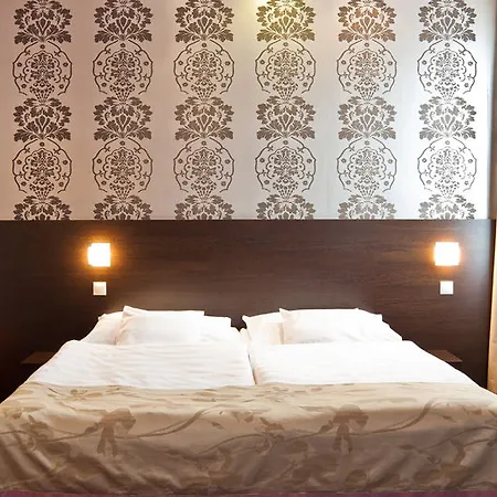 Carat Boutique Hotel 4*