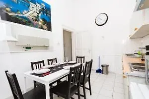 Like - Opera Apartment *