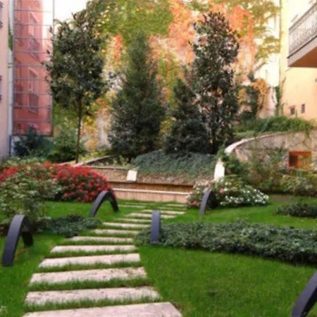 Mamaison Izabella 4*
