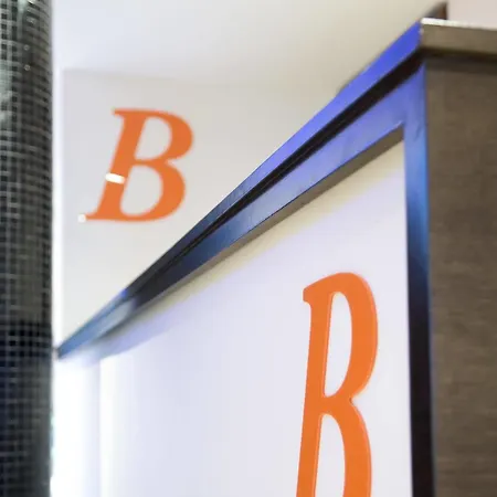 Hotel Soho Boutique 4*