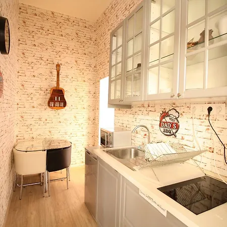 Apartamento Susan Near Blaha Lujza Square