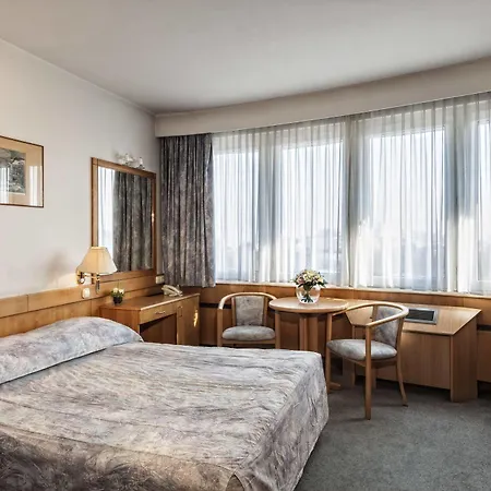 Hotel Budapest Отель 3*