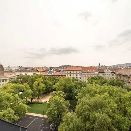 Silver Center Szálloda