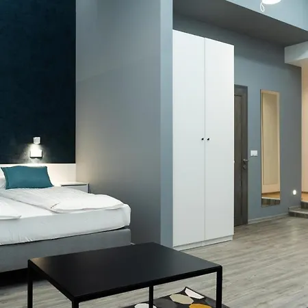 Bpr Downtown Gemstone Apartment