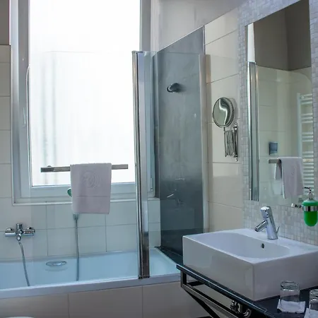 Carat Boutique 4* Budapest