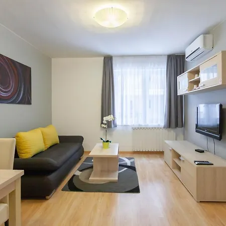 Maple Tree Budget Apartman Budapest